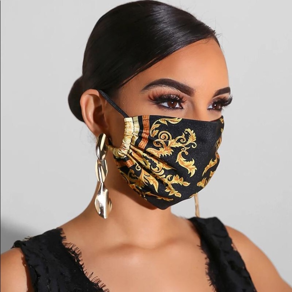 Face Mask ✨ - Picture 3 of 3